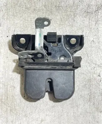 Audi A3 S3 8L Tailgate/trunk/boot lock/catch/latch 8L0827505E 505E