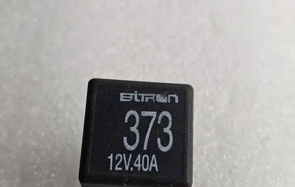 Audi A6 S6 C5 4B Other relay 8D0951253A