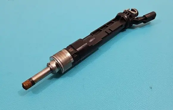 Fuel injector