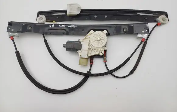 Ford Mondeo Mk III Front door window regulator with motor 0130822286