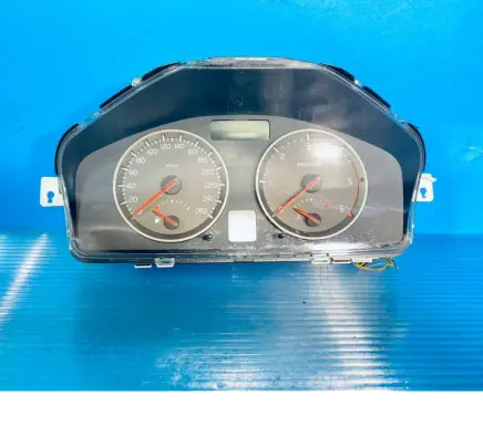 Volvo S40 Speedometer (instrument cluster) 30728645 30710071