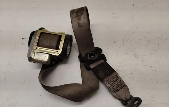 Audi A6 S6 C5 4B Front seatbelt 560585901