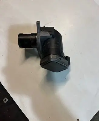 Mercedes-Benz E W211 EGR valve 00005320C2 A02042810472