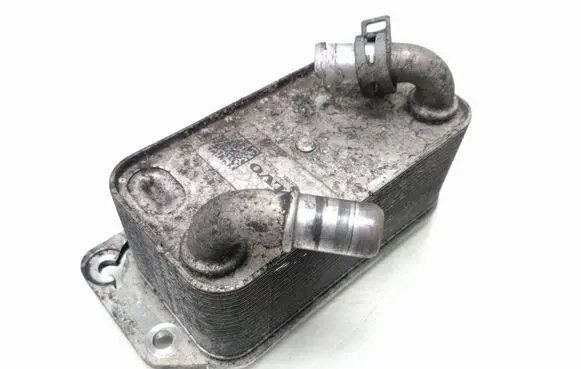 Volvo V40 Oil filter mounting bracket 31368636 5201864