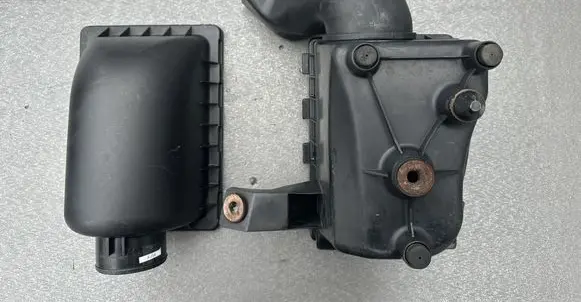 Jeep Cherokee XJ Air filter box 53031036 53013242AA