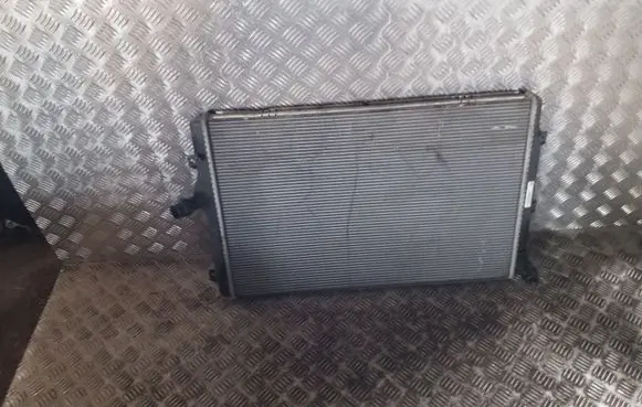 Coolant radiator