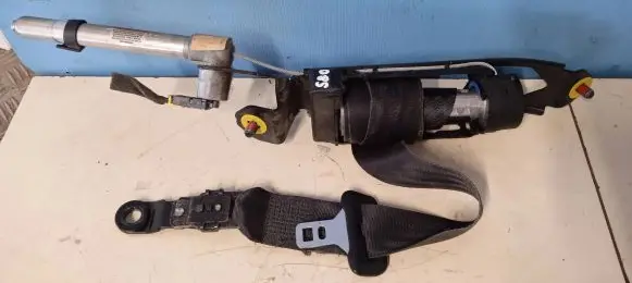 Volvo S80 Front seatbelt 39987755 6023760L0A