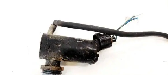 Toyota RAV 4 (XA20) Windscreen/windshield washer pump 8533033020 85330-33020