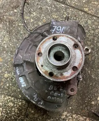 Volvo S80 Front wheel hub