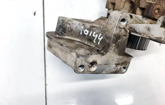 Suzuki Grand Vitara II Engine mounting bracket 8200240204