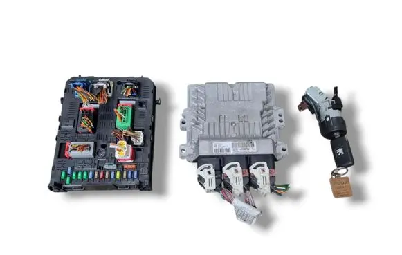 Engine ECU kit and lock set