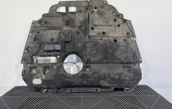Toyota Prius+ (ZVW40) Engine splash shield/under tray 5144112255