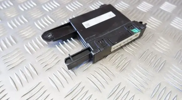 Toyota Yaris XP210 Air conditioner control unit module 88650K0121
