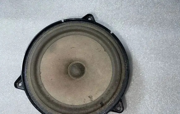 Audi A6 S6 C5 4B Front door speaker 4B0035411