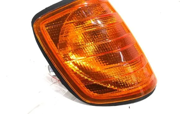 Mercedes-Benz E W124 Front indicator light 