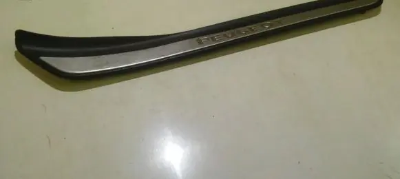 Peugeot 607 Rear sill trim cover 9629149377