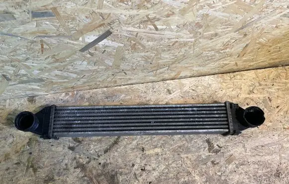 Mercedes-Benz A W169 Intercooler radiator A1695000000 G0976002 0422889