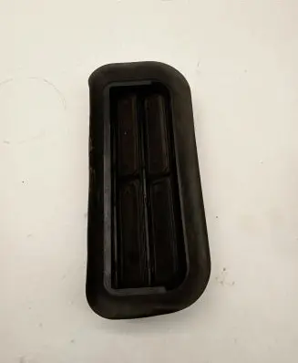 Bentley Continental Quarter panel pressure vent 3D0819465