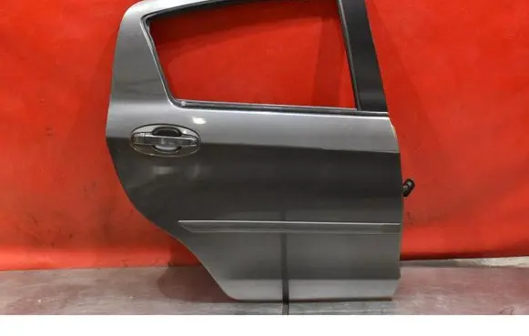 Toyota Yaris Rear door 