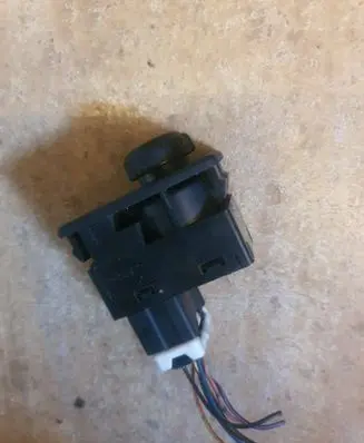 Nissan Qashqai Wing mirror switch Niles Xga Nileshga