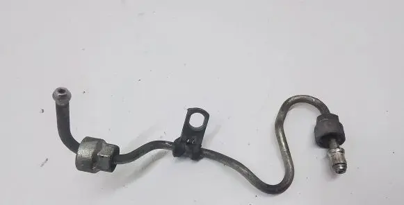 Volvo S60 Fuel injector supply line/pipe 
