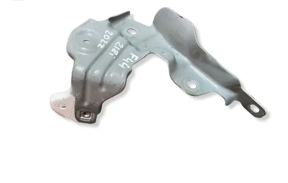 BMW 2 F44 Fender mounting bracket 7450388 0122