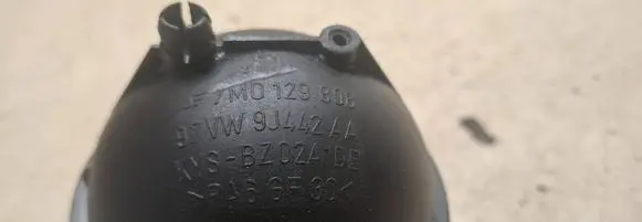 Volkswagen PASSAT B6 Vacuum air tank 7M0129808 97VW9J442AA