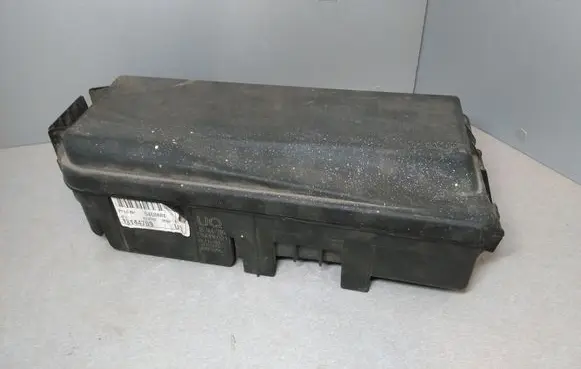 Opel Signum Fuse module 13144709 519066021 24438039