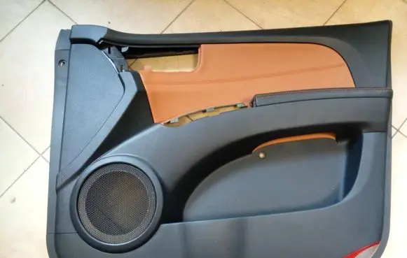 KIA Sportage Front door card panel trim 823251F000