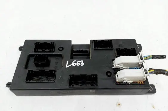 Land Rover Defender Comfort/convenience module M8E2-14F041-AB