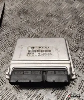 Volkswagen PASSAT B5.5 Engine control unit/module 3b0907557r