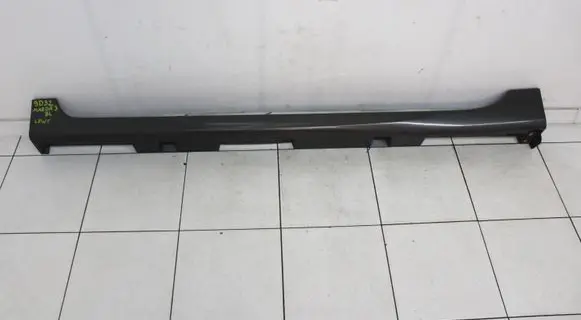 Mazda 3 II Sill