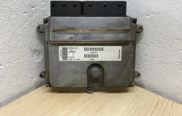 Volvo V50 Engine control unit/module 0797009132 P30650677 T42461