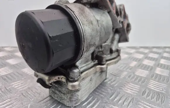 Mercedes-Benz E A207 Oil filter mounting bracket A2721800410