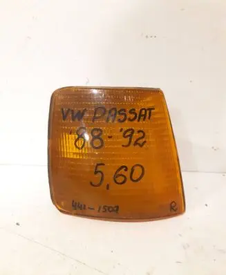 Volkswagen PASSAT B3 Front indicator light 084411507