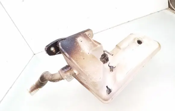 Skoda Octavia Mk3 (5E) Windshield washer fluid reservoir/tank 5Q0955453T
