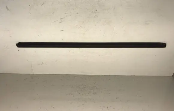 Fiat Punto (188) Rubber seal rear door window/glass 