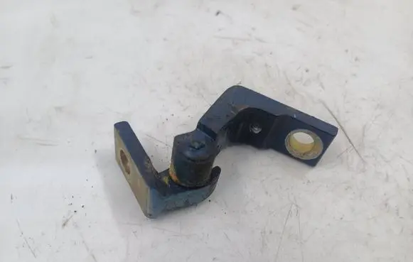 Seat Toledo II (1M) Front door upper hinge 1J0831401A
