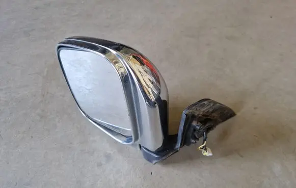 Front door electric wing mirror
