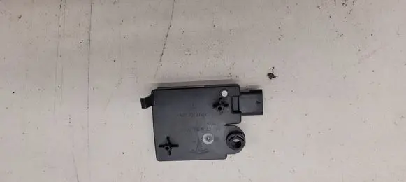 Tesla Model 3 Other control units/modules 1089775