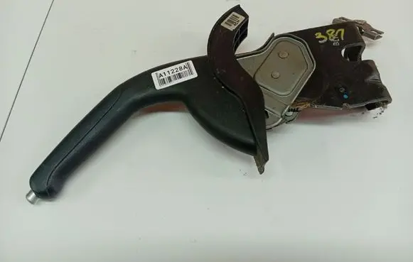 Hyundai Sonata Handbrake/parking brake lever assembly 