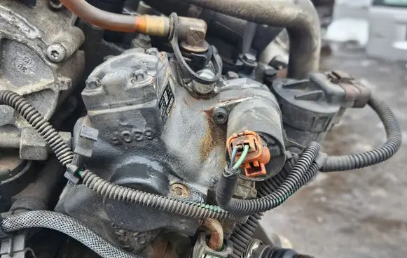 Volvo V50 Fuel injection high pressure pump 9654615580