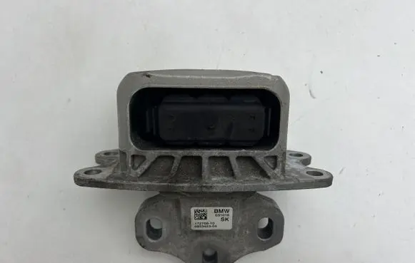 Mini Clubman F54 Front splash guards bracket 6853453