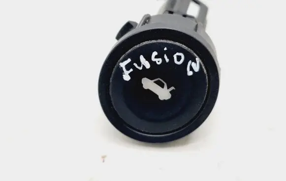 Tailgate opening switch