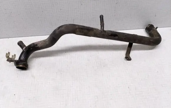 Audi A6 S6 C4 4A Engine coolant pipe/hose