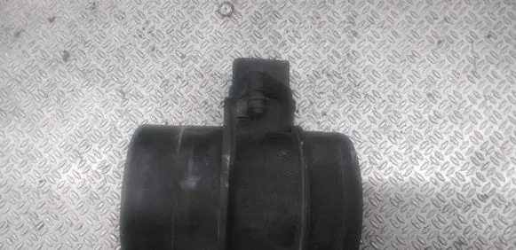 Volkswagen Touran I Mass air flow meter 074906461B