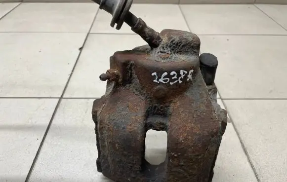 BMW X5 E53 Front brake caliper