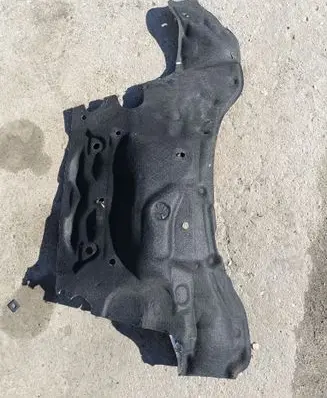 Audi Q7 4L Heat shield in engine bay 4L0863983