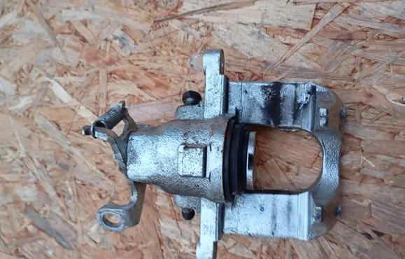 Rear brake caliper
