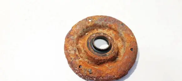 Toyota Avensis Verso Coil spring mount 